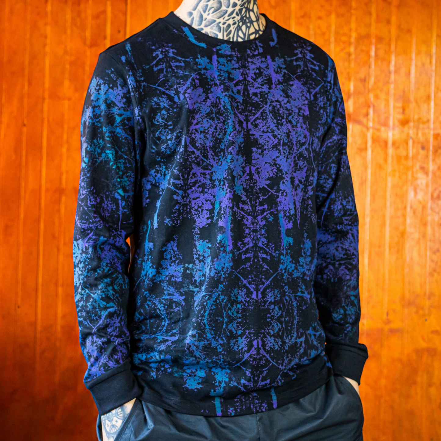 Polera Manga Larga Ankali 008 – Bosque Azul Violeta