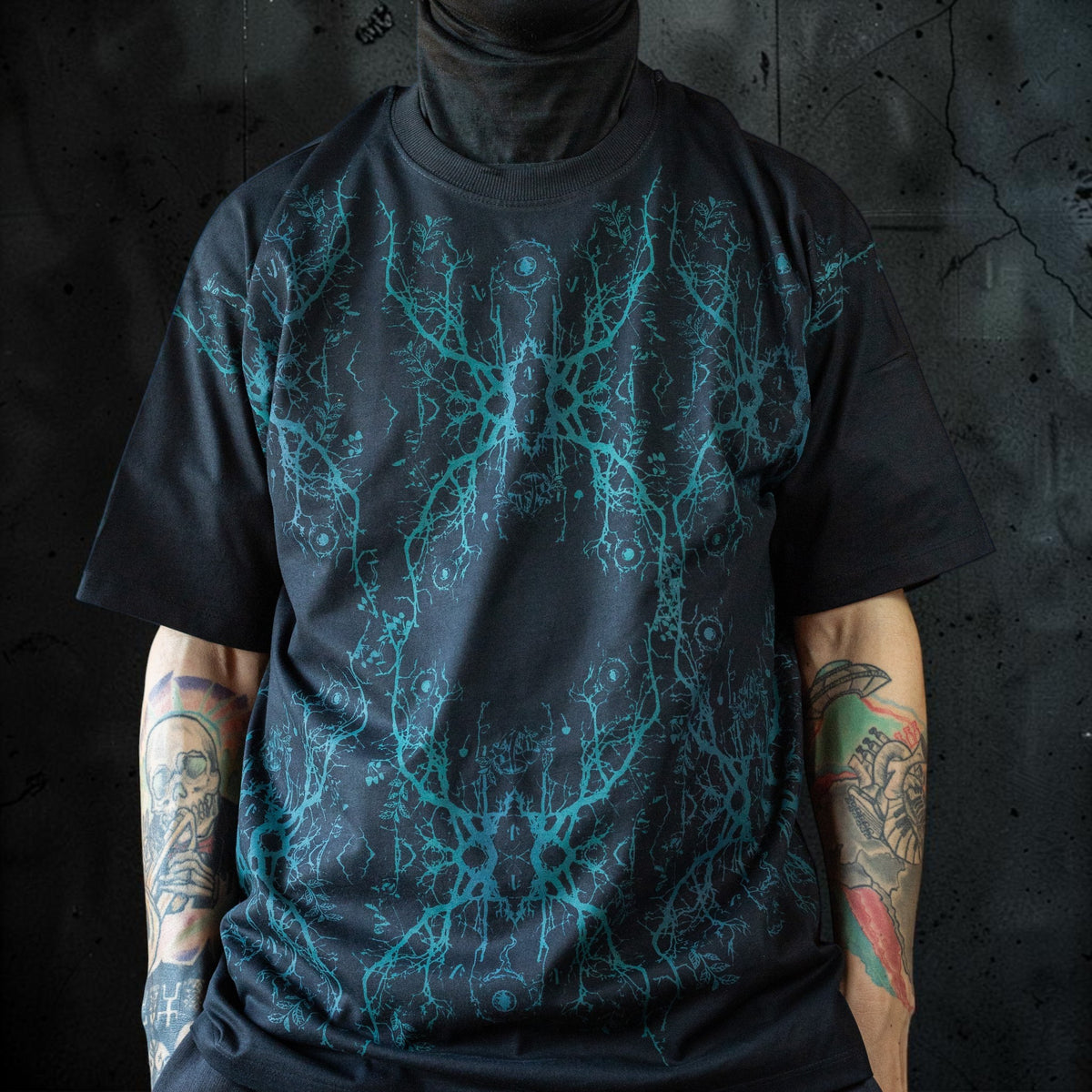 Polera Oversize 001 – Negro / Turquesa